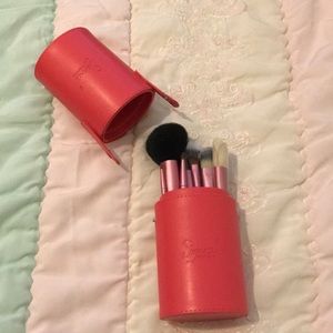 SOLD!Sigma brush kit- make me blush coral